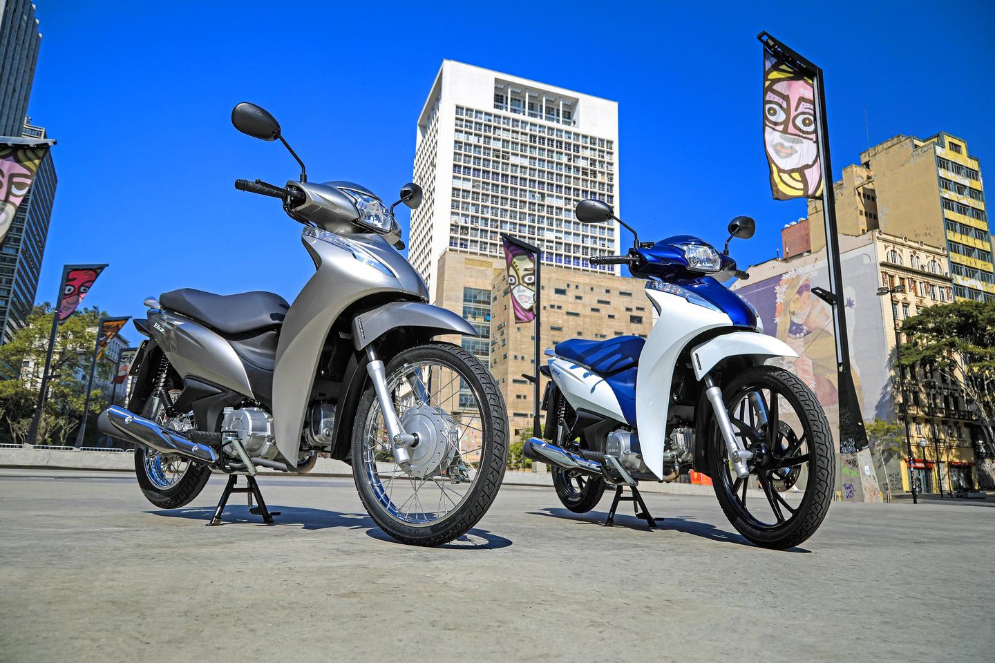 Honda comemora 25 anos da Biz, uma de suas motocicletas mais icônicas 
