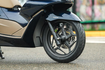 Honda PCX 160 2025: novas cores para a scooter nº1 do Brasil