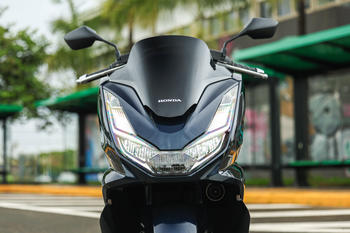 Honda PCX 160 2025: novas cores para a scooter nº1 do Brasil