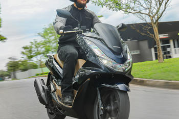 Honda PCX 160 2025: novas cores para a scooter nº1 do Brasil