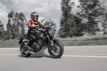 Honda CB 650R E-Clutch 2026