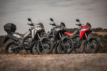 Honda XRE 300 Sahara 2026: novas cores 