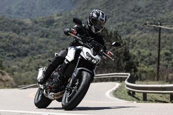 CB750 Hornet_2026_IMAGENS