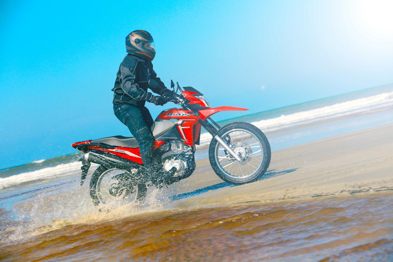 Honda NXR 160 Bros 2022: novo design, dinâmico e agressivo, complementa a  segurança, conforto e economia de sempre - Honda Sala de Imprensa